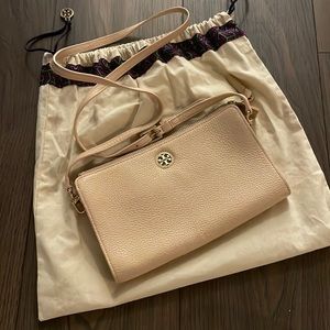 Tory Burch Robinson Pebbled Clutch